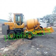 江西上饒公路局專用 混凝土自動(dòng)上料攪拌車(chē)