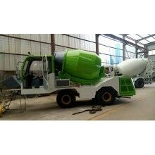 濟(jì)寧金億4輪驅(qū)動(dòng)自上料攪拌車(chē) 房屋建造水泥攪拌車(chē)