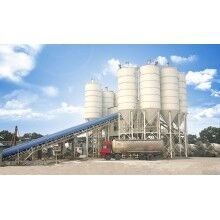 HZS180大型環(huán)保站皮帶上料，生產(chǎn)量大