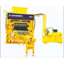 混凝土砌塊全自動(dòng)生產(chǎn)線主機(jī)